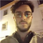 Profesor de Historia, Geografía e Historia del Arte con nivel muy avanzado de inglés y con experiencia en centros bilingües se ofrece para clases particulares en niveles de enseñanza media, ESO y Bachillerato sobre asignaturas del área de C. Sociales / Hu